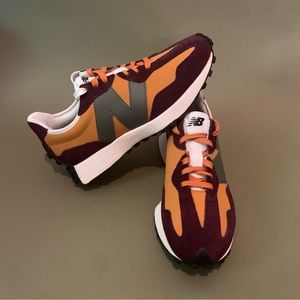 Brand New - New Balance 327 Sneakers